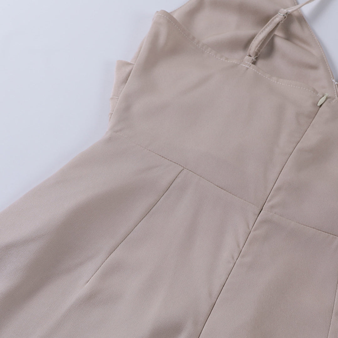Cathleen – Elegant Dress with V-neckline